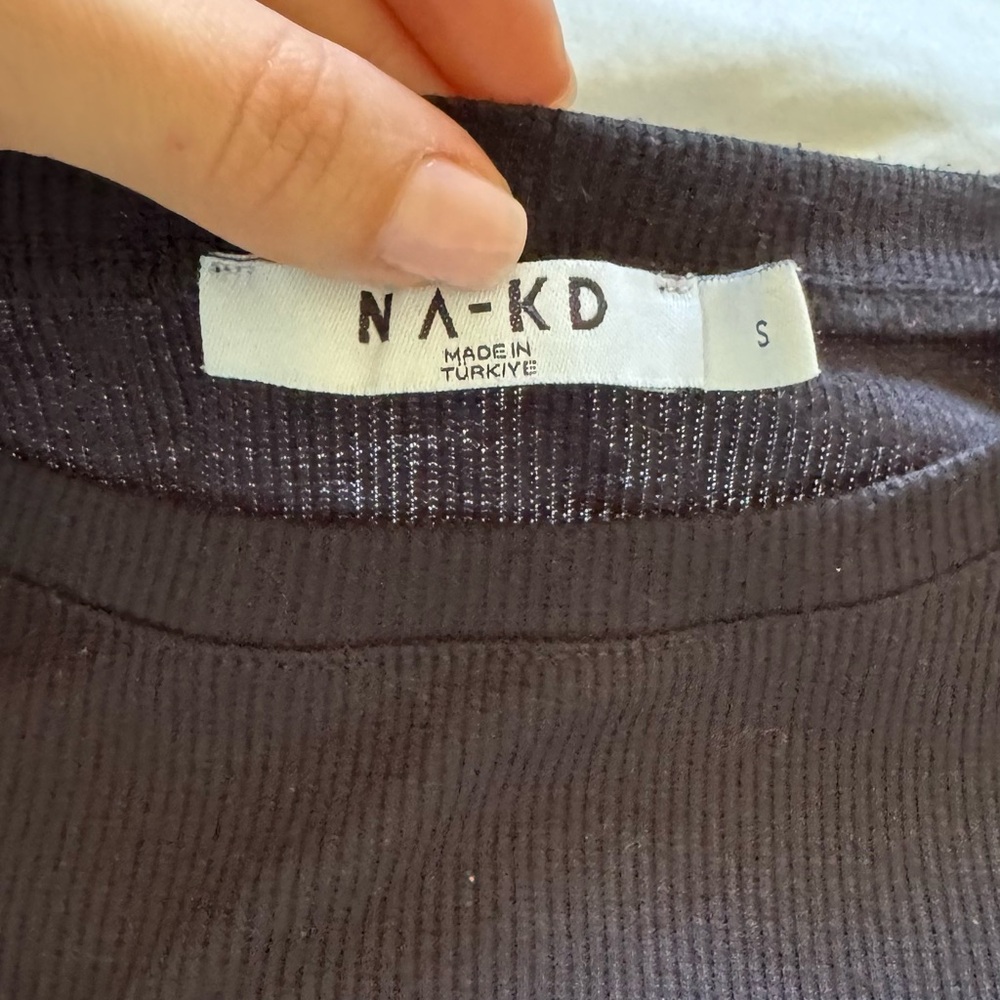 NA-KD Round Neck Ribbed Top - Picture 4 of 4